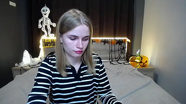 Snapshot of MargaritaKiss chatting on October 19, 2025, 7:03 pm MargaritaKiss online show from October 19, 2025, 7:03 pm