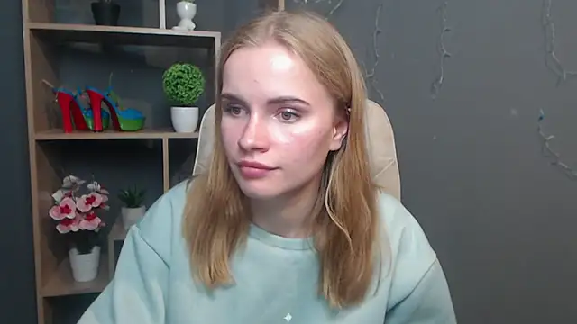 Snapshot of MargaritaKiss chatting on November 8, 2025, 9:13 pm MargaritaKiss online show from November 8, 2025, 9:13 pm