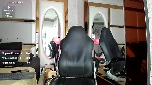 Snapshot of CloeRodriguez chatting on February 9, 2025, 9:28 pm CloeRodriguez online show from February 9, 2025, 9:28 pm