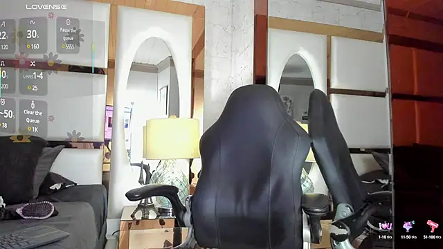 Snapshot of CloeRodriguez chatting on March 15, 2025, 2:12 pm CloeRodriguez online show from March 15, 2025, 2:12 pm