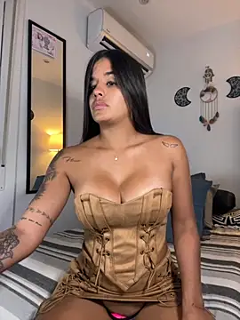 EmelyRogers online show from September 17, 2025, 6:42 pm