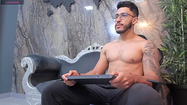 Liam Kleiin online show from February 27, 2025, 11:31 am