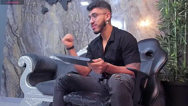 Liam Kleiin online show from March 8, 2025, 11:37 am