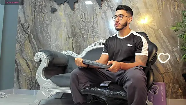 Liam Kleiin online show from March 10, 2025, 11:32 am