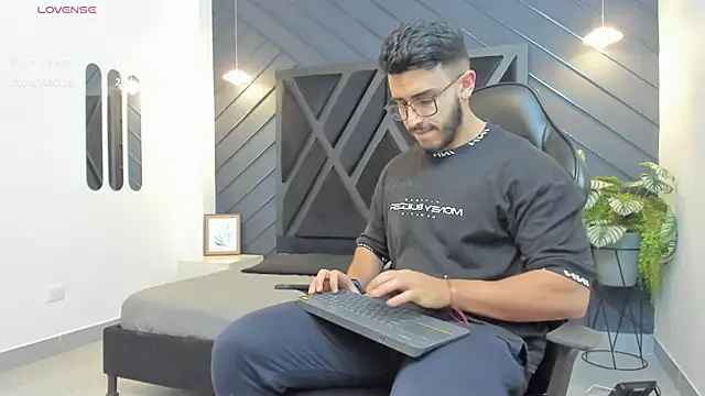 Liam Kleiin online show from October 1, 2025, 11:16 am