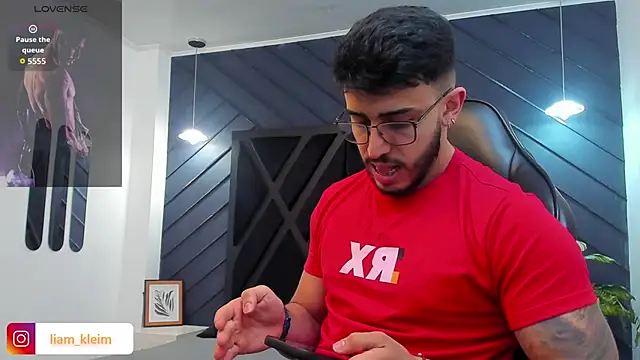 Liam Kleiin online show from November 5, 2025, 11:21 am