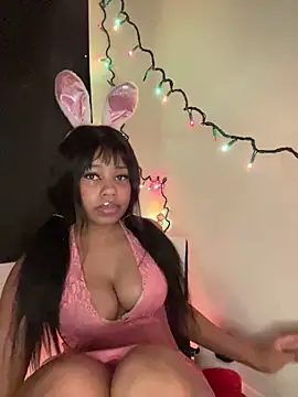 lovekaylaa online show from October 29, 2025, 7:10 am