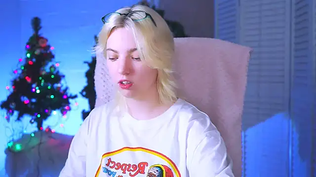 Snapshot of RocKStone_ chatting on January 8, 2025, 7:24 am RocKStone online show from January 8, 2025, 7:24 am