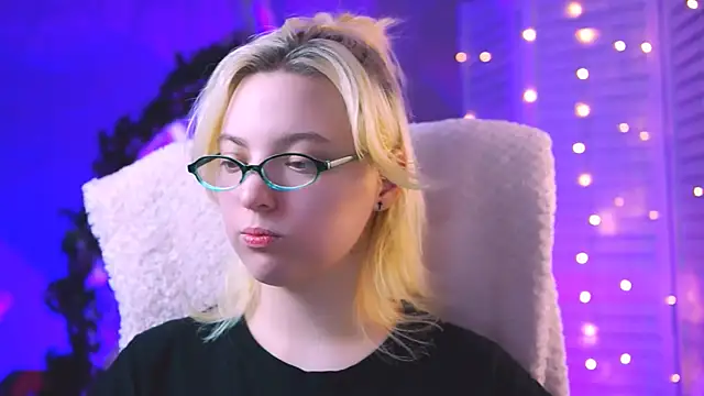 Snapshot of RocKStone_ chatting on January 21, 2025, 10:30 am RocKStone online show from January 21, 2025, 10:30 am