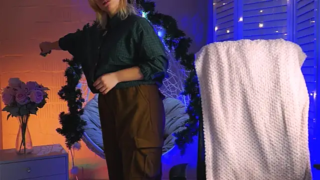 Snapshot of RocKStone_ chatting on January 23, 2025, 4:30 am RocKStone online show from January 23, 2025, 4:30 am