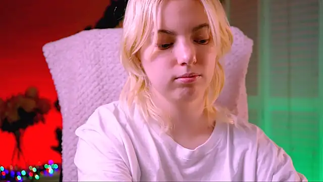 Snapshot of RocKStone_ chatting on January 26, 2025, 4:20 am RocKStone online show from January 26, 2025, 4:20 am