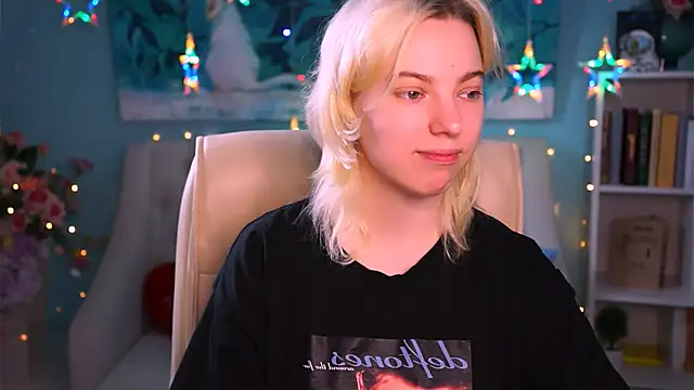 Snapshot of RocKStone_ chatting on February 4, 2025, 8:13 am RocKStone online show from February 4, 2025, 8:13 am