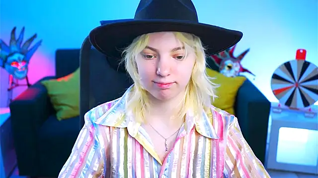 Snapshot of RocKStone_ chatting on February 5, 2025, 8:11 am RocKStone online show from February 5, 2025, 8:11 am