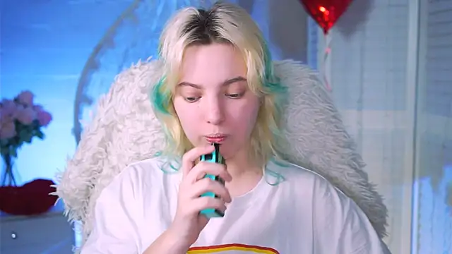 Snapshot of RocKStone_ chatting on February 16, 2025, 10:43 am RocKStone online show from February 16, 2025, 10:43 am