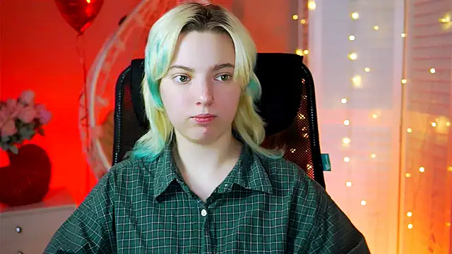 Snapshot of RocKStone_ chatting on February 18, 2025, 8:38 am RocKStone online show from February 18, 2025, 8:38 am