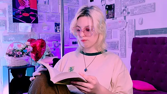 Snapshot of RocKStone_ chatting on February 26, 2025, 7:20 am RocKStone online show from February 26, 2025, 7:20 am