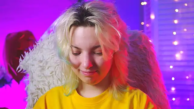 Snapshot of RocKStone_ chatting on February 28, 2025, 4:10 am RocKStone online show from February 28, 2025, 4:10 am