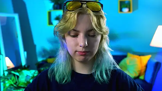 Snapshot of RocKStone_ chatting on November 8, 2025, 4:34 am RocKStone online show from November 8, 2025, 4:34 am