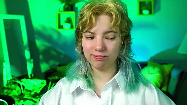 Snapshot of RocKStone_ chatting on November 9, 2025, 4:22 am RocKStone online show from November 9, 2025, 4:22 am