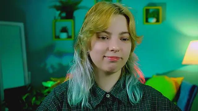 Snapshot of RocKStone_ chatting on December 5, 2025, 8:23 am RocKStone online show from December 5, 2025, 8:23 am