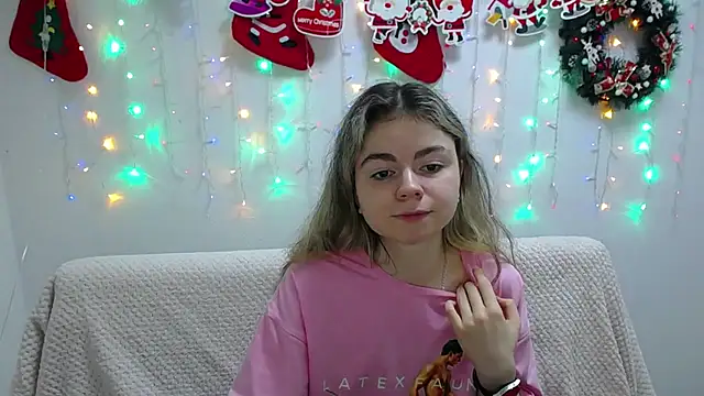 TinaRedly online show from January 10, 2025, 3:39 am