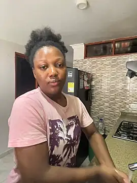 kellya  online show from February 20, 2025, 4:14 pm