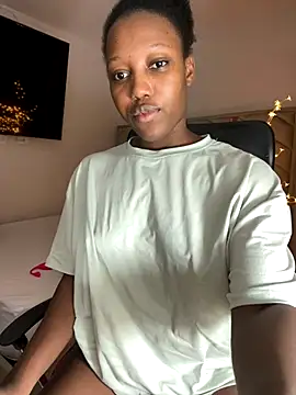 kellya  online show from October 22, 2025, 11:26 pm