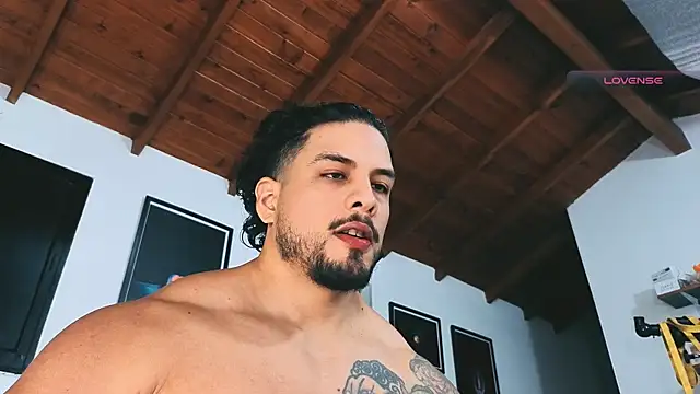 SilvaBranko online show from April 4, 2026, 2:10 am