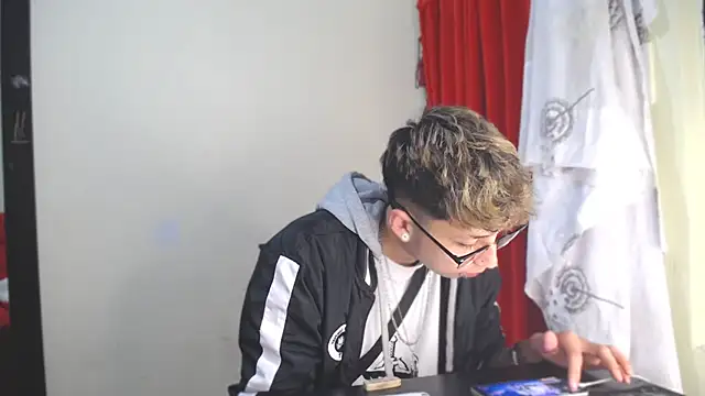  Thomas hot  online show from January 8, 2025, 9:00 am