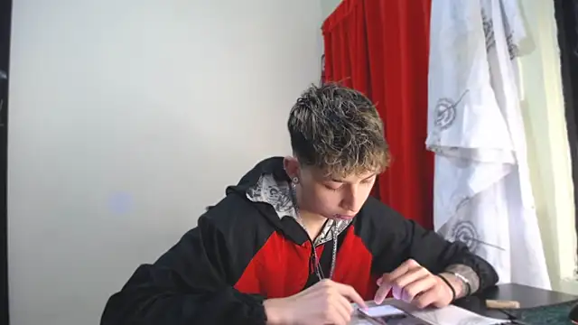  Thomas hot  online show from January 9, 2025, 9:37 pm