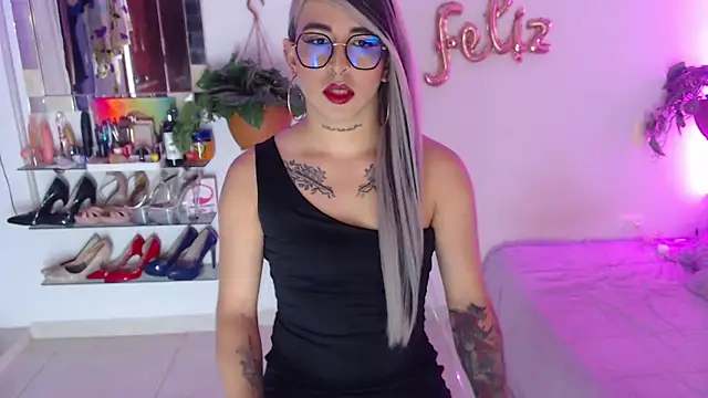 Laveneno ortiz07 online show from December 16, 2024, 11:07 pm