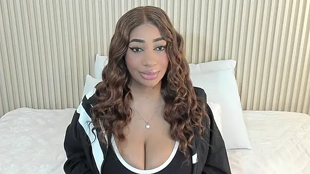Snapshot of charlottebrowns_ chatting on April 20, 2026, 12:19 pm charlottebrowns online show from April 20, 2026, 12:19 pm