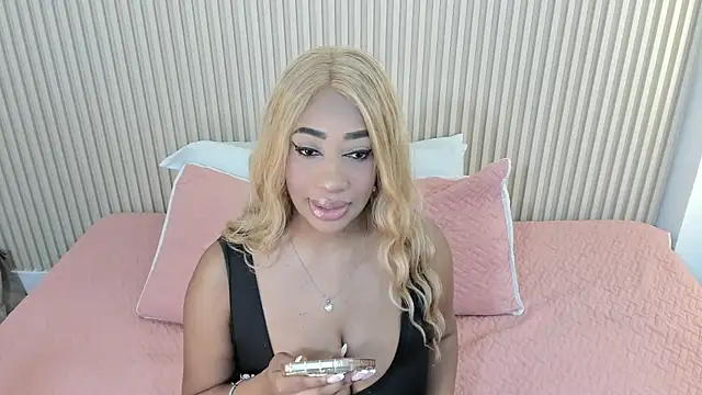 Snapshot of charlottebrowns_ chatting on May 14, 2026, 12:34 pm charlottebrowns online show from May 14, 2026, 12:34 pm