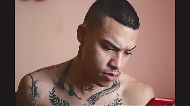 Osiiriis online show from March 11, 2025, 7:14 pm