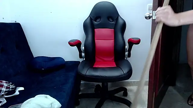 kaira sweet  online show from February 16, 2025, 9:04 am