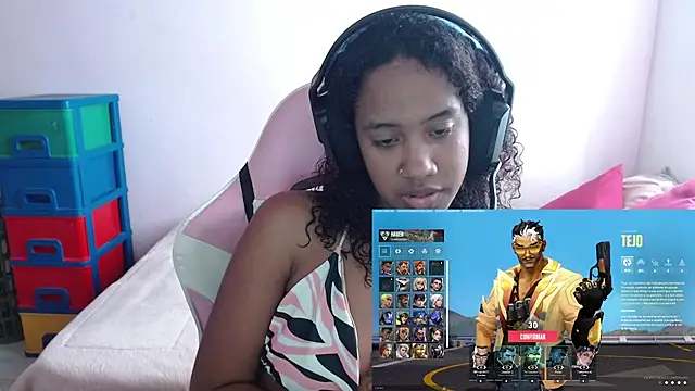 TiffanyRoouse online show from February 9, 2025, 7:09 pm