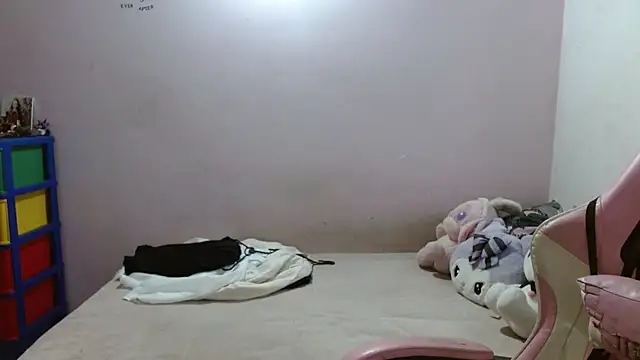 TiffanyRoouse online show from October 1, 2025, 11:00 pm