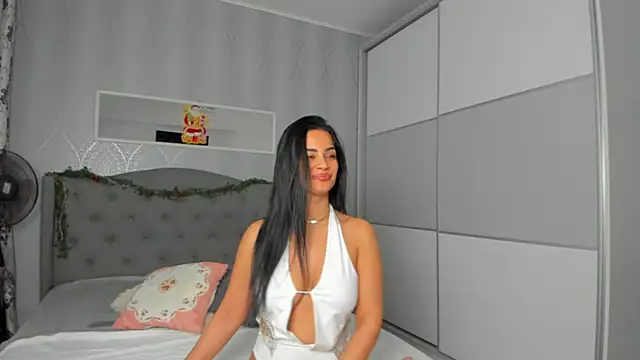  adelle online show from January 4, 2025, 1:42 pm