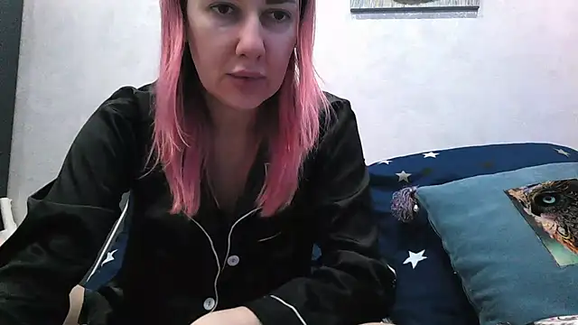 Snapshot of BlueXOwl chatting on January 24, 2025, 6:56 pm BlueXOwl online show from January 24, 2025, 6:56 pm