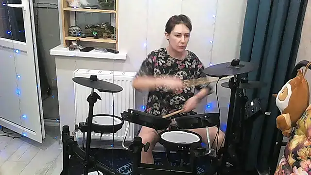 Snapshot of BlueXOwl chatting on March 15, 2025, 4:32 pm BlueXOwl online show from March 15, 2025, 4:32 pm