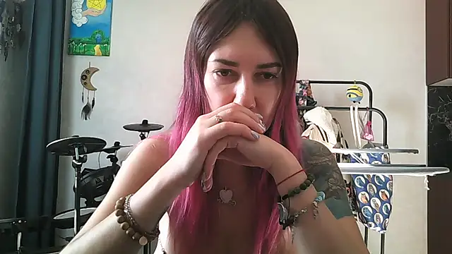 Snapshot of BlueXOwl chatting on September 15, 2025, 1:11 pm BlueXOwl online show from September 15, 2025, 1:11 pm