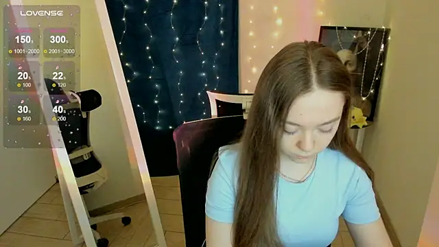 Snapshot of Florence_meow chatting on May 4, 2026, 6:53 am Florence meow online show from May 4, 2026, 6:53 am