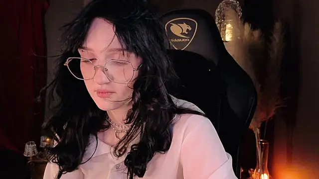 ELLIEJAY online show from September 16, 2025, 8:32 pm