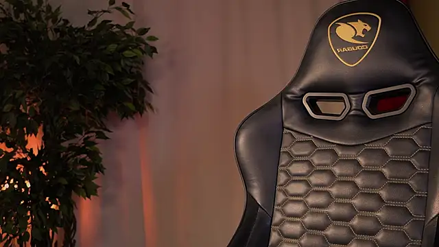 ELLIEJAY online show from October 5, 2025, 5:17 am