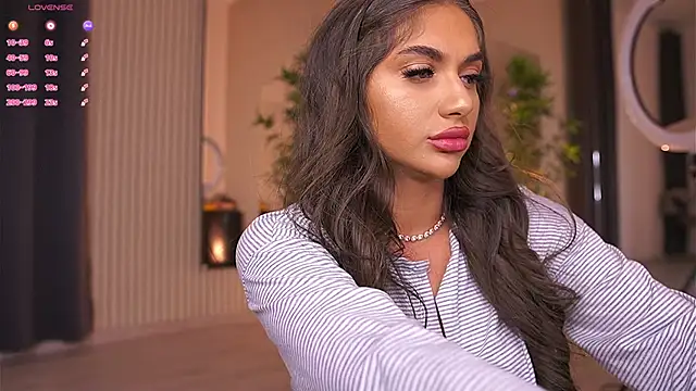 Snapshot of VanessaSimon chatting on February 9, 2025, 6:22 am VanessaSimon online show from February 9, 2025, 6:22 am