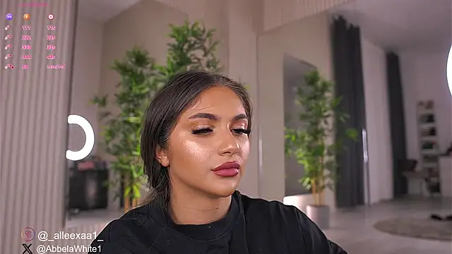 Snapshot of VanessaSimon chatting on February 12, 2025, 6:40 am VanessaSimon online show from February 12, 2025, 6:40 am