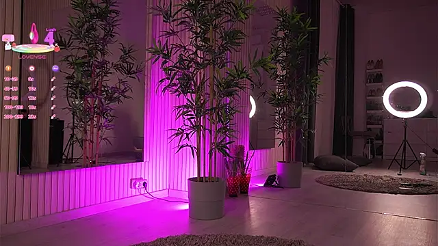 Snapshot of VanessaSimon chatting on March 2, 2025, 9:31 am VanessaSimon online show from March 2, 2025, 9:31 am