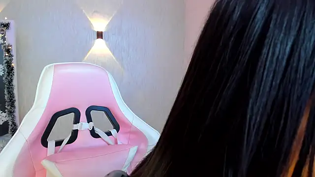 miagomezweb1 online show from December 21, 2024, 6:34 pm