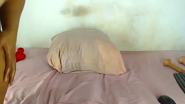 FAT ASS27 online show from April 2, 2026, 5:32 pm