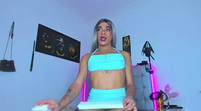 Snapshot of Kendall_Hotsexy_x chatting on December 3, 2024, 7:22 pm Kendall Hotsexy x online show from December 3, 2024, 7:22 pm